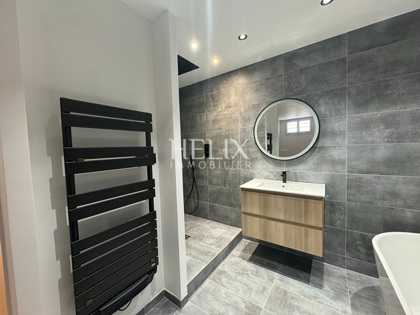 Photo Magnifique appartement deux pièces 69,30 M² centre ville à Saint-Germain-en-Laye. image 3/4