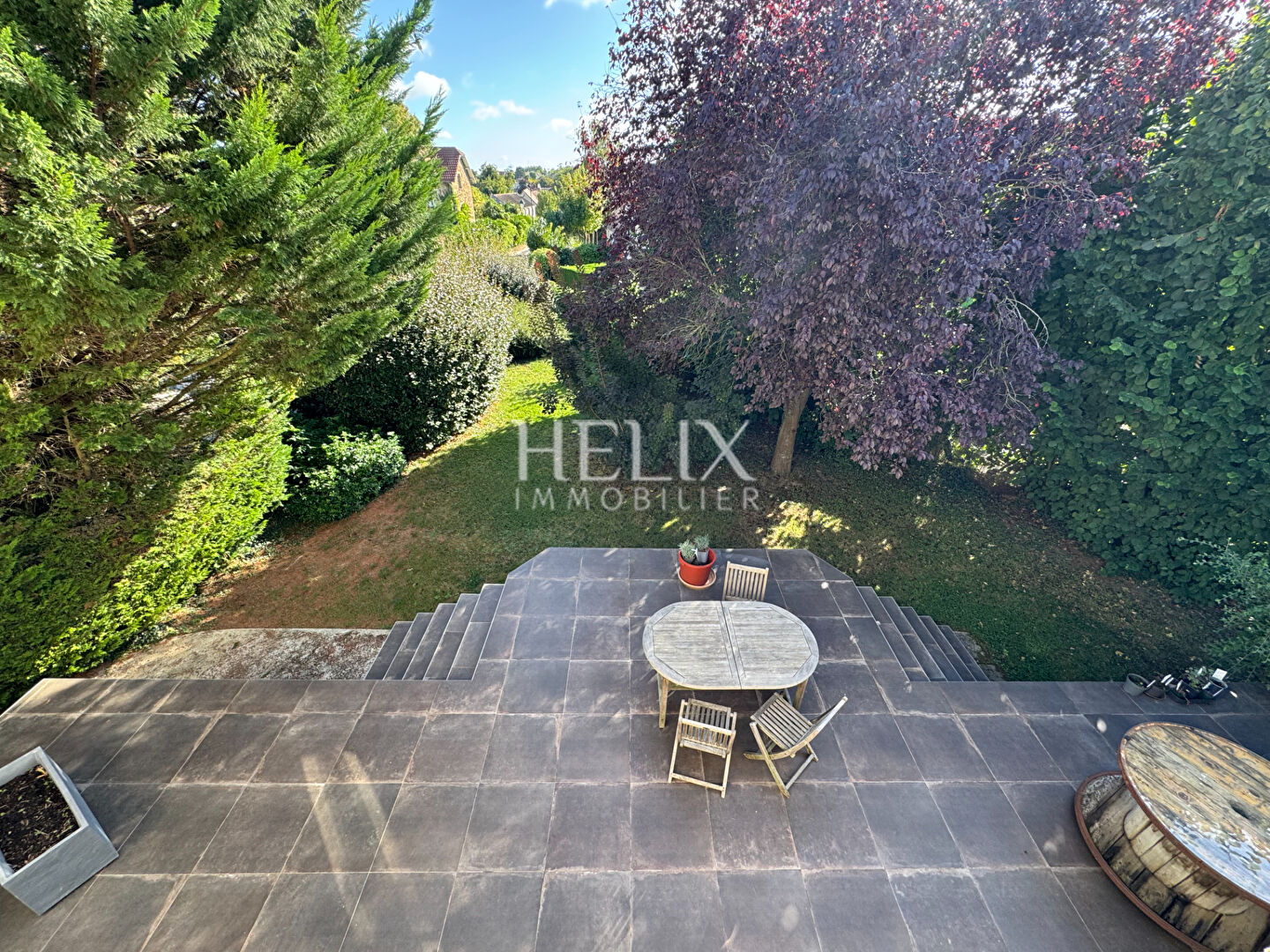 Photo Jolie maison 163,41 M² à Orgeval, beau jardin paysager, calme et tranquillité, A13/A14 facile! image 2/6