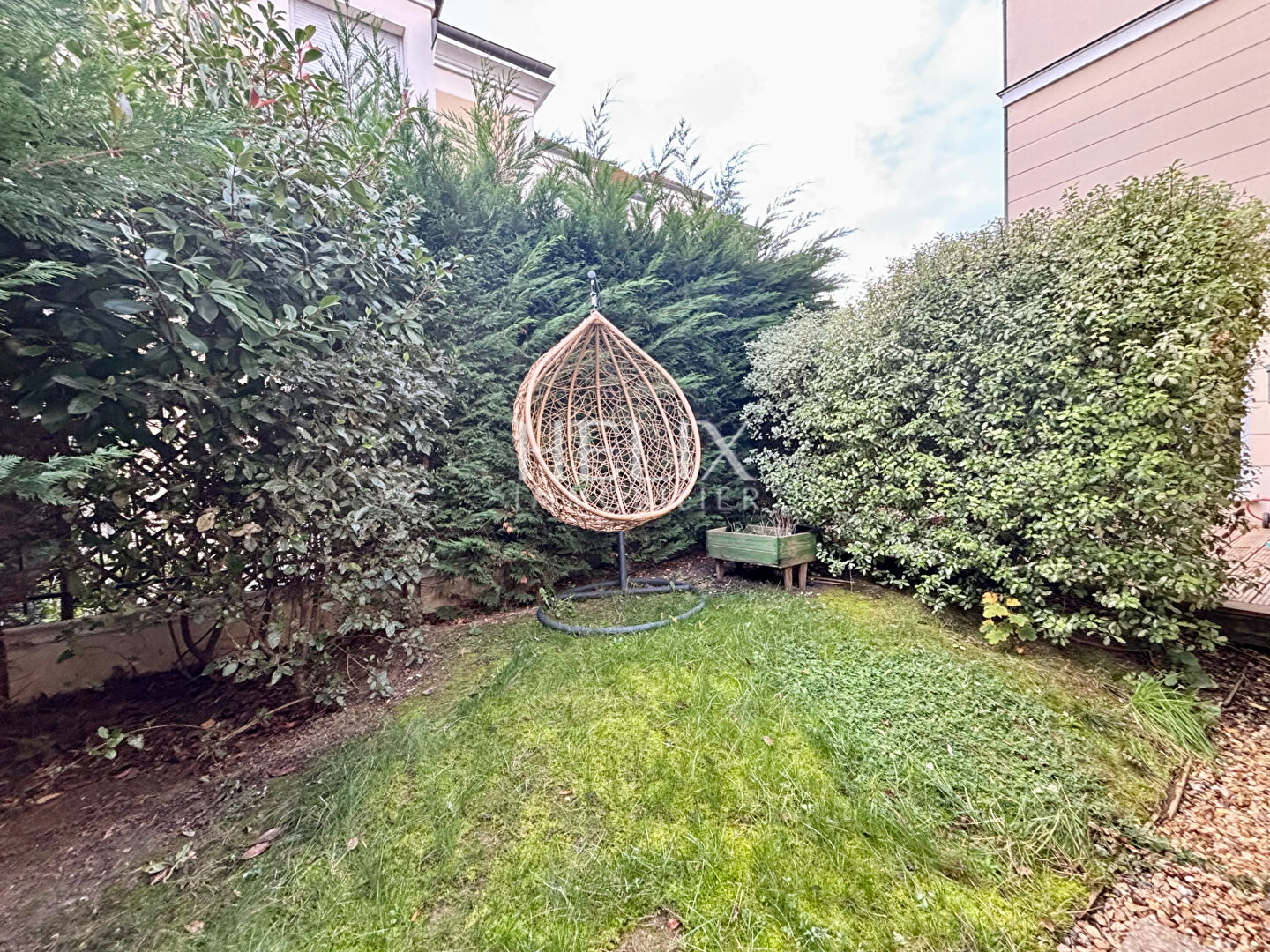 Agence immobilière de HELIX IMMOBILIER - HELIX IMMOBILIER SAINT GERMAIN EN LAYE