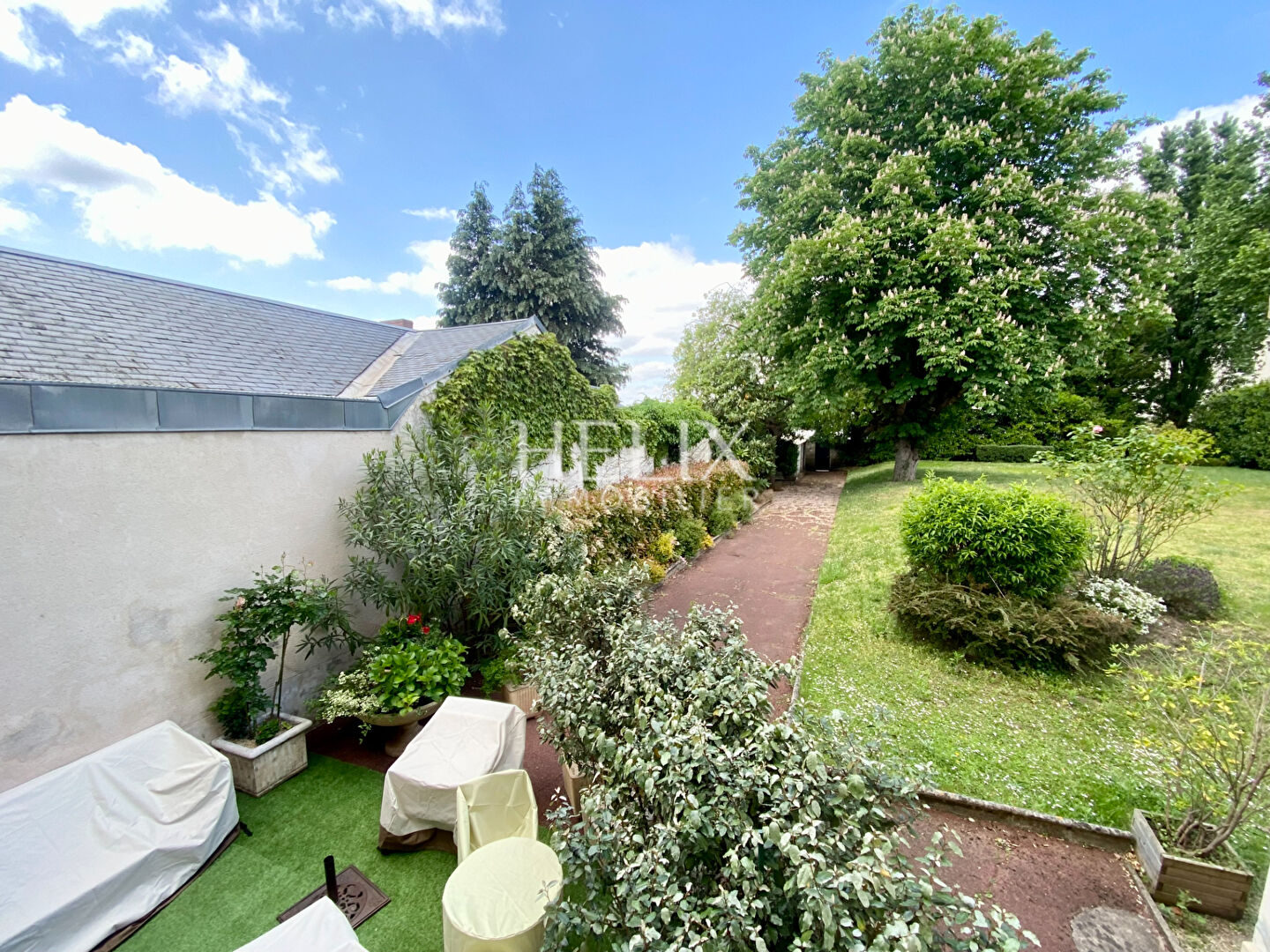 Agence immobilière de HELIX IMMOBILIER - HELIX IMMOBILIER SAINT GERMAIN EN LAYE