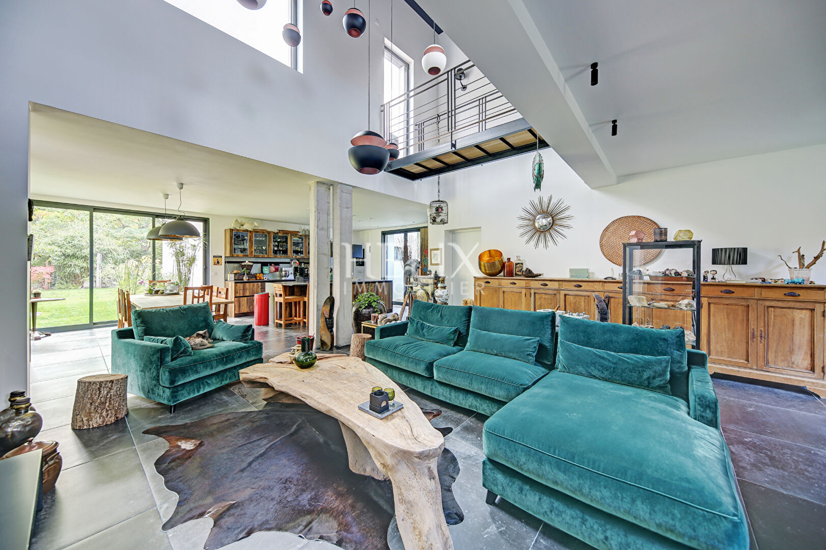 Le Vésinet ? Place du Marché à pied Maison d'architecte 2023 ? 261 m² Parc paysagé 1 513 m² DPE A ? GES A