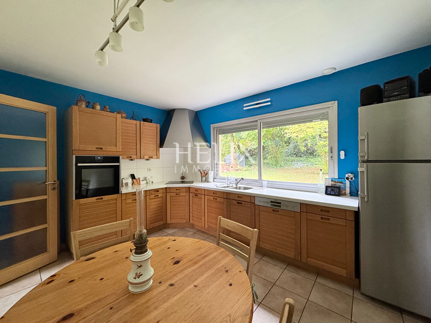 Photo Magnifique maison, jardin boisé couleurs et écureuils à10' gare de Villenes-sur-Seine image 4/6