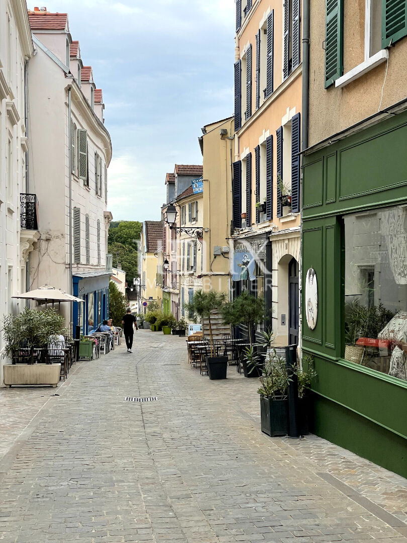 Photo Appartement 3 pièces en duplex 53,56 M² dans un immeuble ancien à Marly-le-Roi. image 3/6