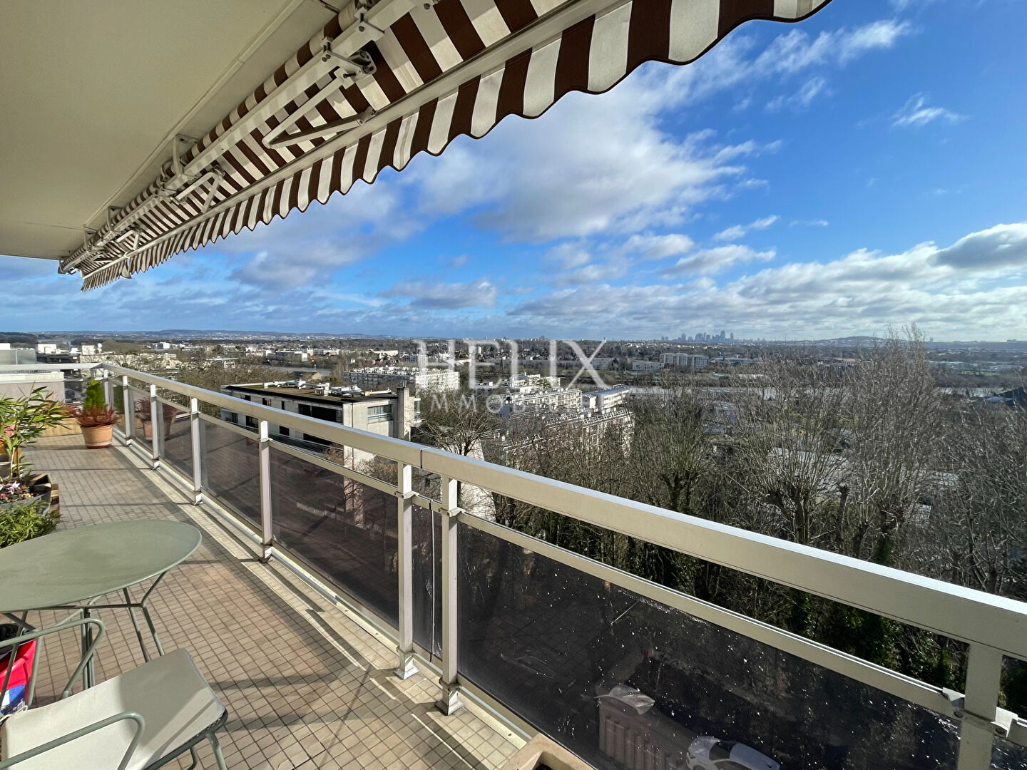 Agence immobilière de HELIX IMMOBILIER - HELIX IMMOBILIER LE PECQ