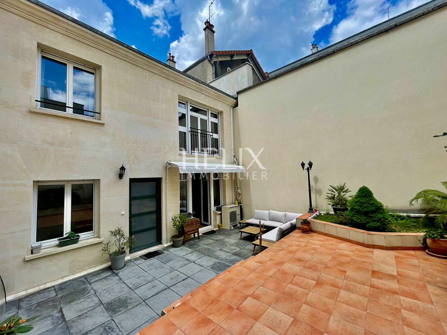 Agence immobilière de HELIX IMMOBILIER - HELIX IMMOBILIER LE VESINET