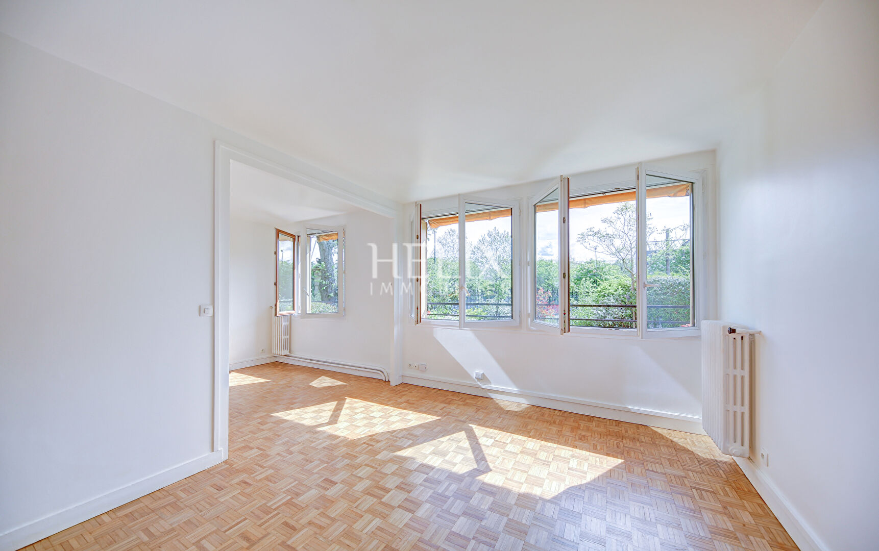 Agence immobilière de HELIX IMMOBILIER - HELIX IMMOBILIER LE VESINET