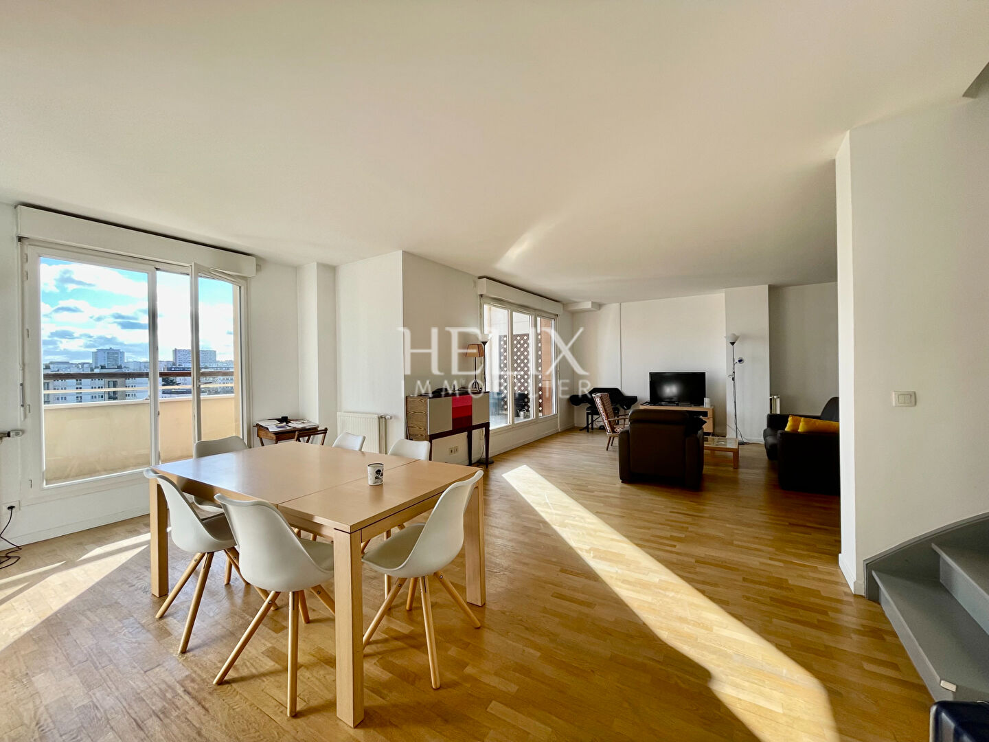 Agence immobilière de HELIX IMMOBILIER - HELIX IMMOBILIER LE VESINET