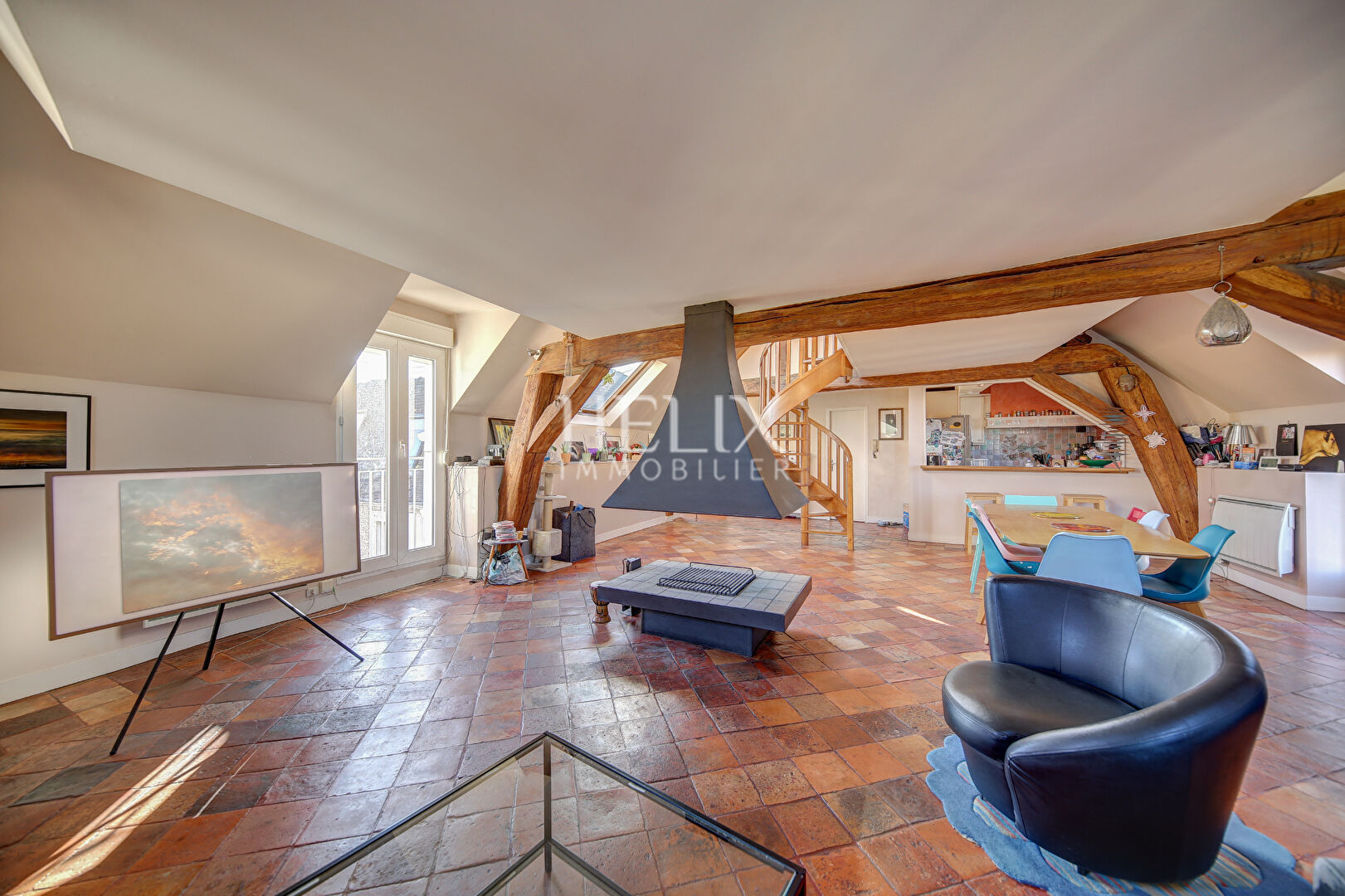 Agence immobilière de HELIX IMMOBILIER - HELIX IMMOBILIER LE VESINET