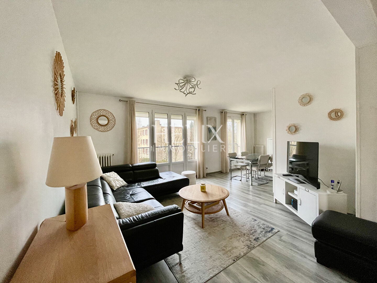 Agence immobilière de HELIX IMMOBILIER - HELIX IMMOBILIER LE VESINET