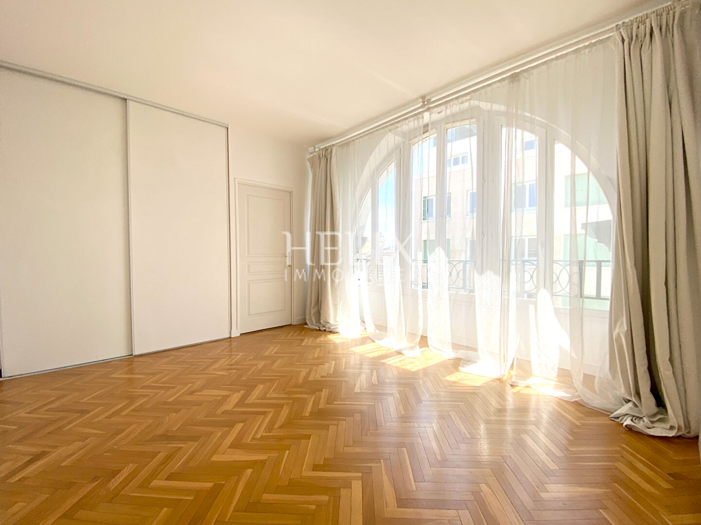 Agence immobilière de HELIX IMMOBILIER - HELIX IMMOBILIER SAINT GERMAIN EN LAYE