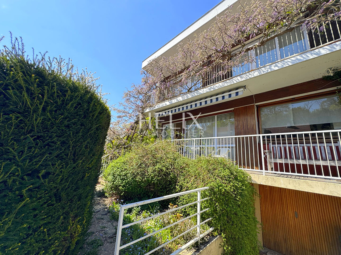 Agence immobilière de HELIX IMMOBILIER - HELIX IMMOBILIER LE PECQ