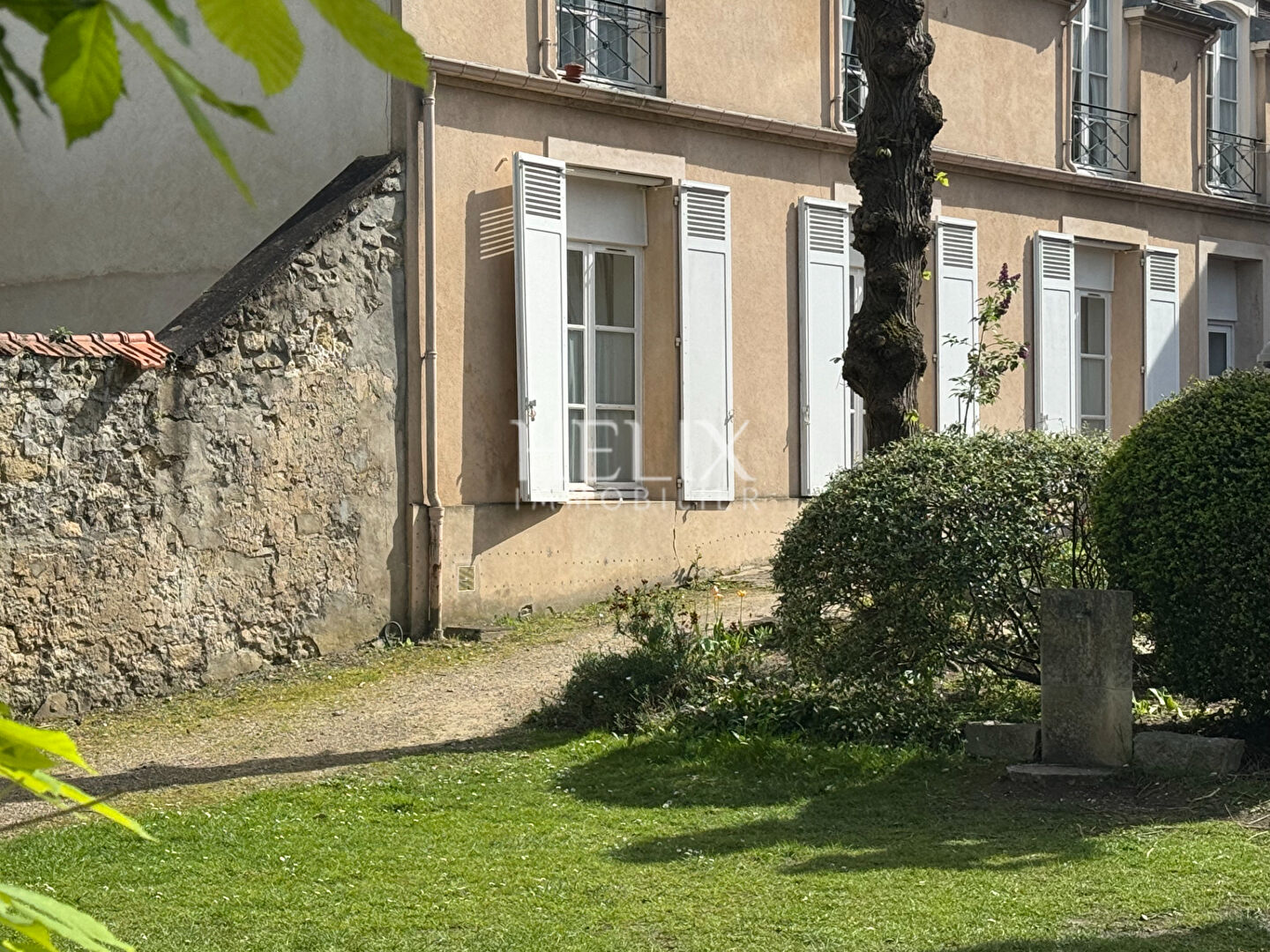 Agence immobilière de HELIX IMMOBILIER - HELIX IMMOBILIER SAINT GERMAIN EN LAYE