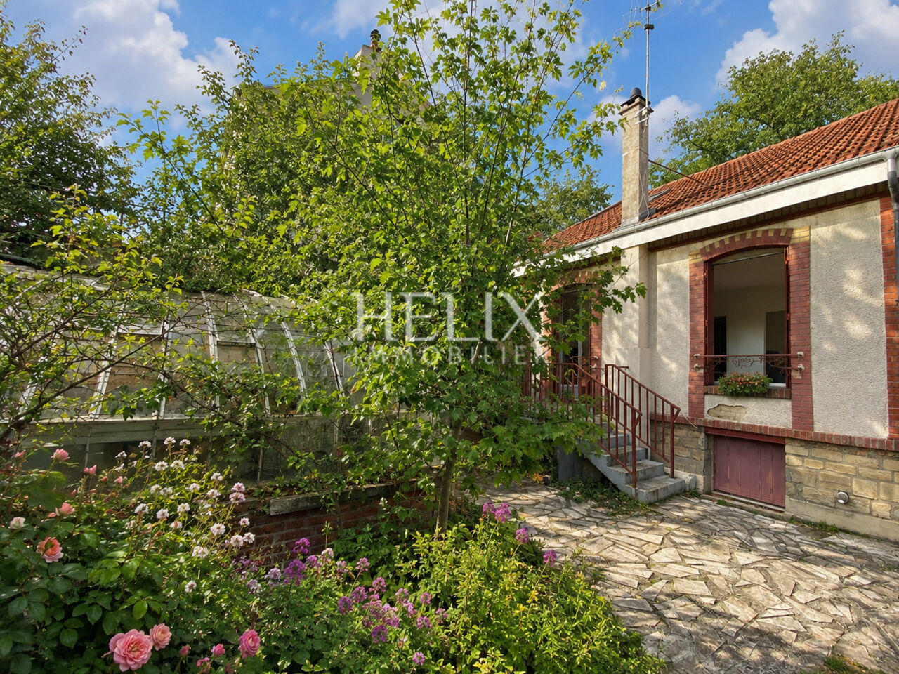 Agence immobilière de HELIX IMMOBILIER - HELIX IMMOBILIER LE VESINET