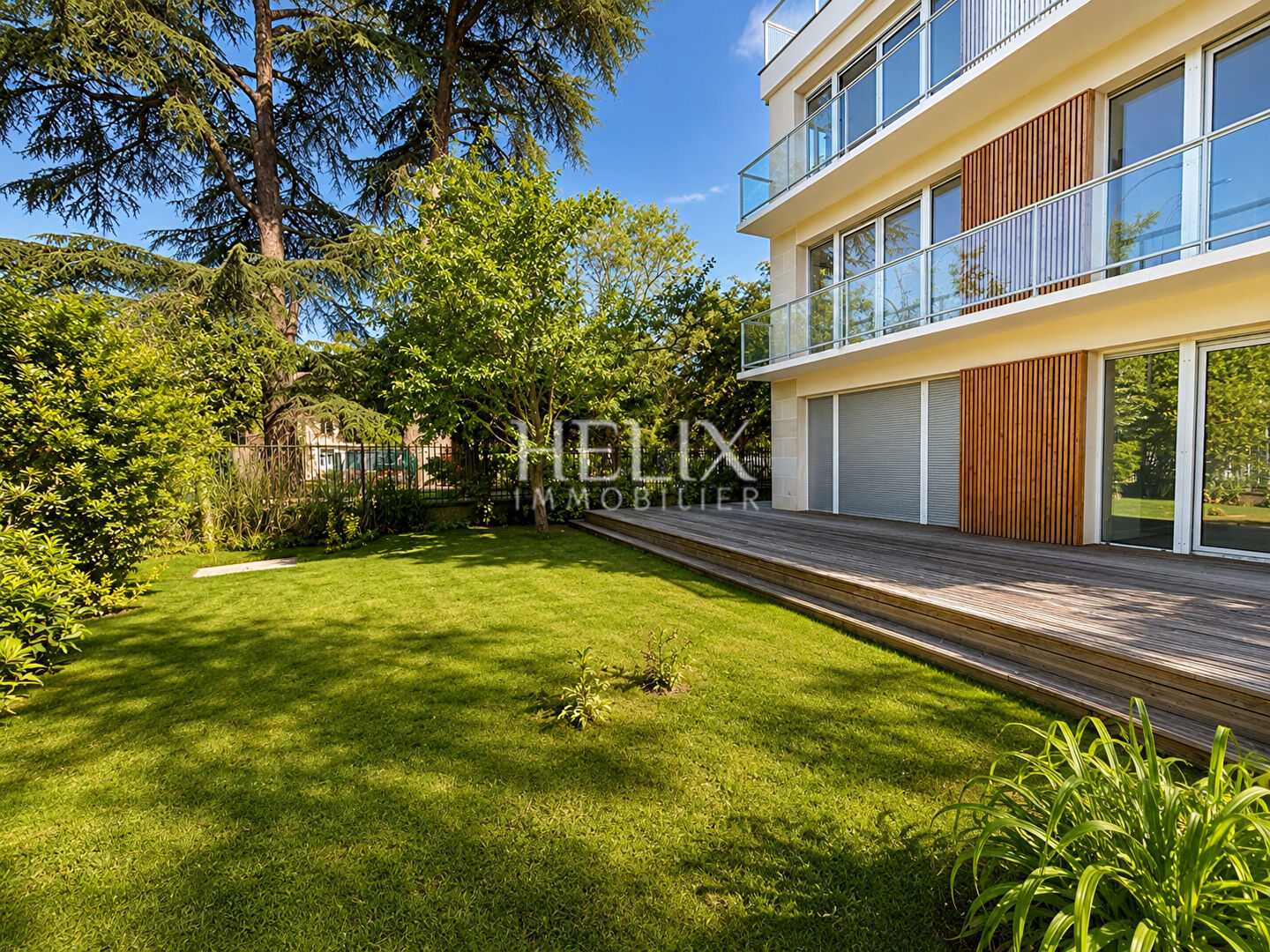 Agence immobilière de HELIX IMMOBILIER - HELIX IMMOBILIER SAINT GERMAIN EN LAYE
