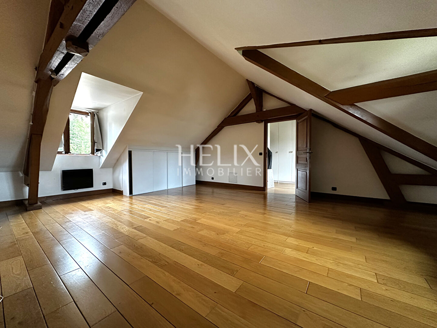 Agence immobilière de HELIX IMMOBILIER - HELIX IMMOBILIER SAINT GERMAIN EN LAYE