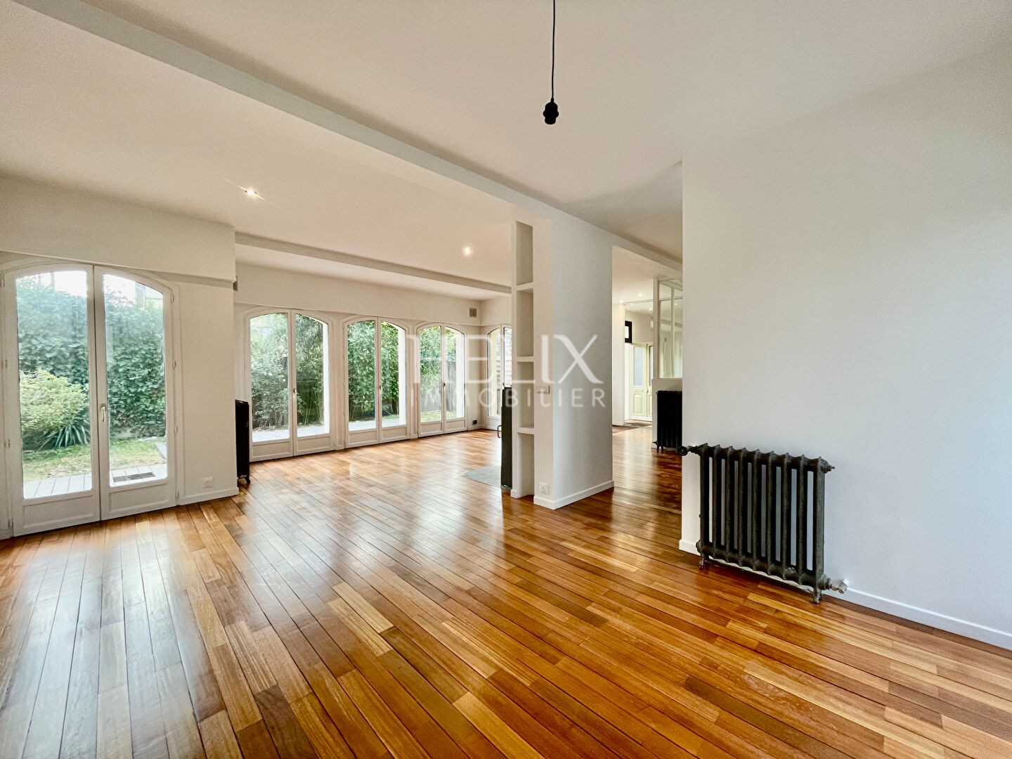 Agence immobilière de HELIX IMMOBILIER - HELIX IMMOBILIER LE VESINET