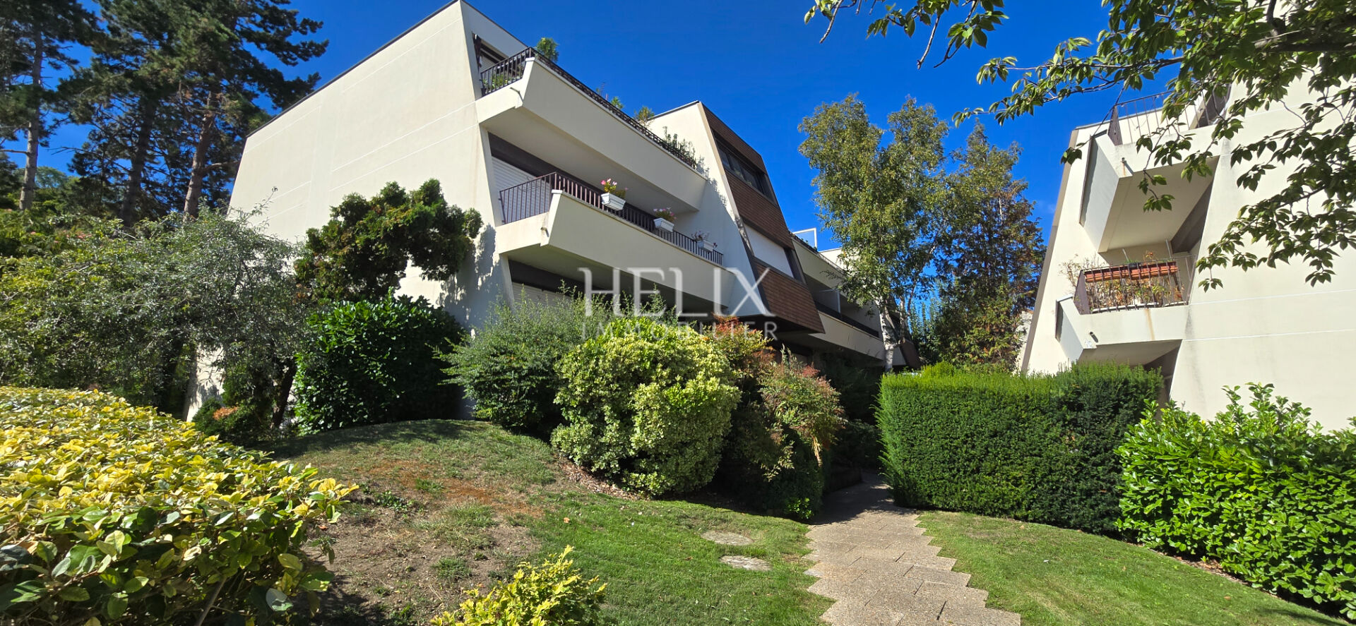 Agence immobilière de HELIX IMMOBILIER - HELIX IMMOBILIER SAINT GERMAIN EN LAYE