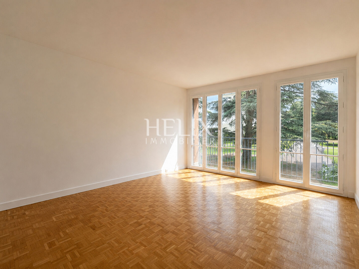 Agence immobilière de HELIX IMMOBILIER - HELIX IMMOBILIER SAINT GERMAIN EN LAYE