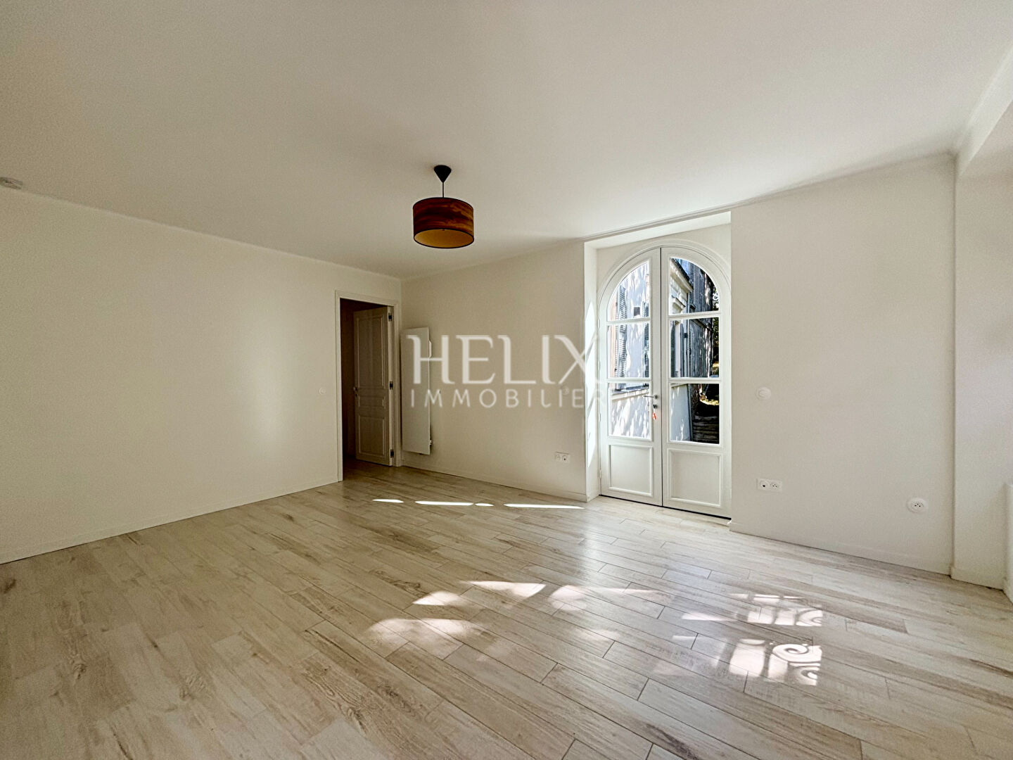 Agence immobilière de HELIX IMMOBILIER - HELIX IMMOBILIER SAINT GERMAIN EN LAYE