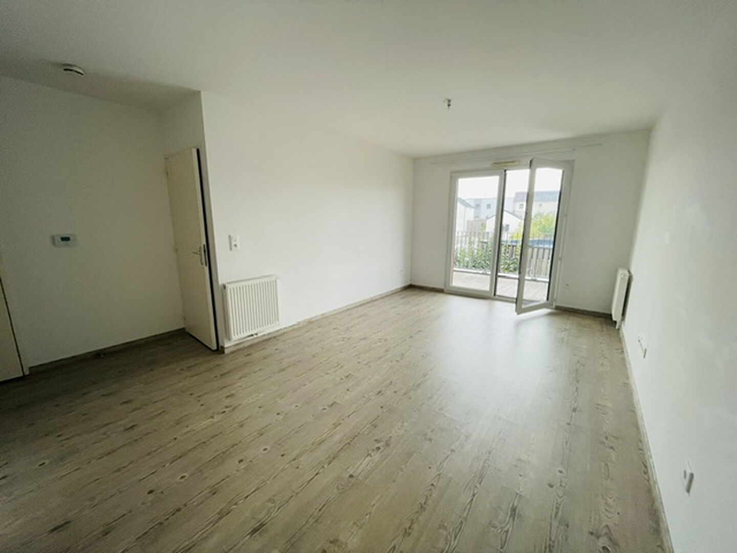 BEAUCOUZE APPARTEMENT T2 AVEC TERRASSE