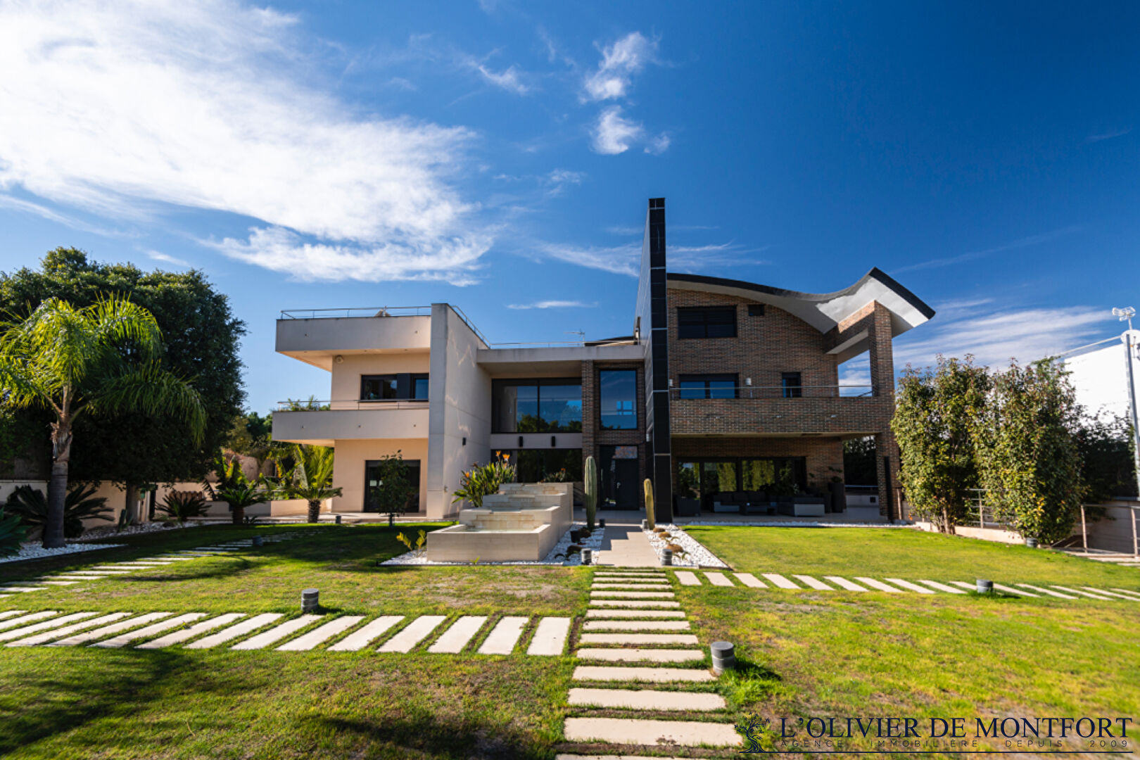 Agence immobilière de L'OLIVIER DE MONTFORT Mere - L'OLIVIER DE MONFORT