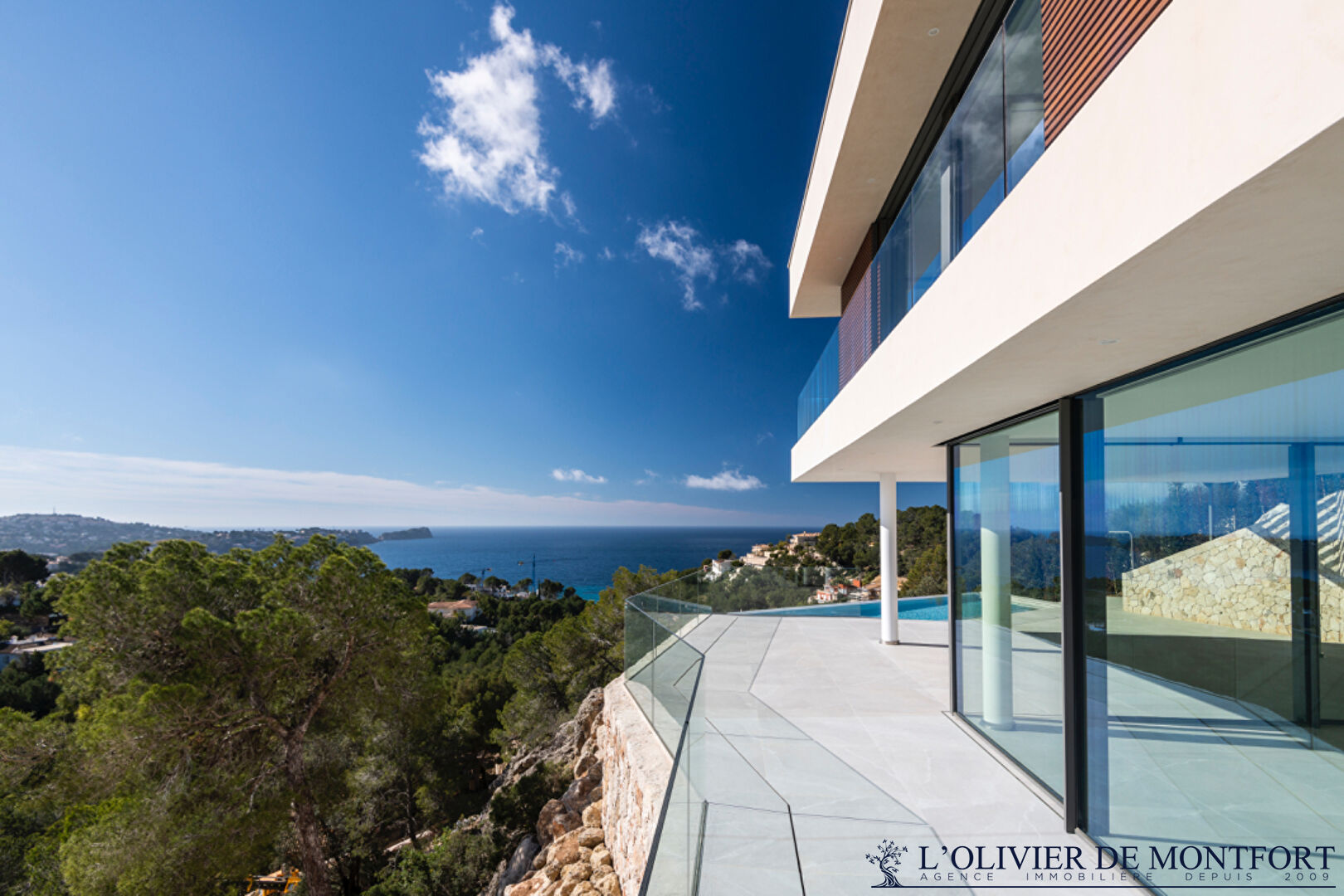 Agence immobilière de L'OLIVIER DE MONTFORT Mere - L'OLIVIER DE MONFORT