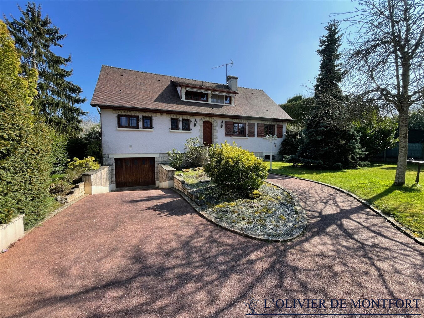 Agence immobilière de L'OLIVIER DE MONTFORT Mere - L'OLIVIER DE MONFORT