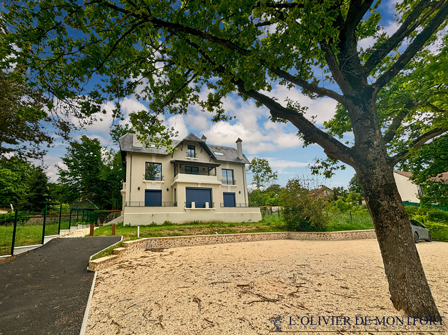 Agence immobilière de L'OLIVIER DE MONTFORT Mere - L'OLIVIER DE MONFORT