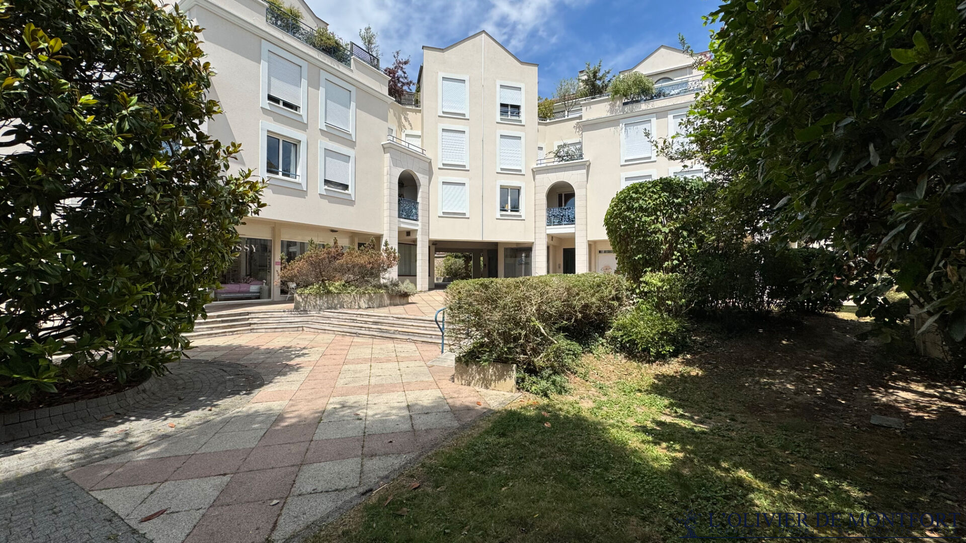 Appartement Verrieres Le Buisson 3 pièce(s) 82 m2