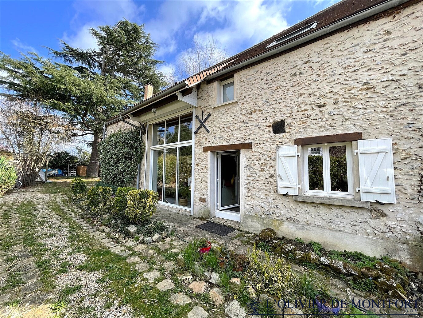 Agence immobilière de L'OLIVIER DE MONTFORT Mere - L'OLIVIER DE MONFORT