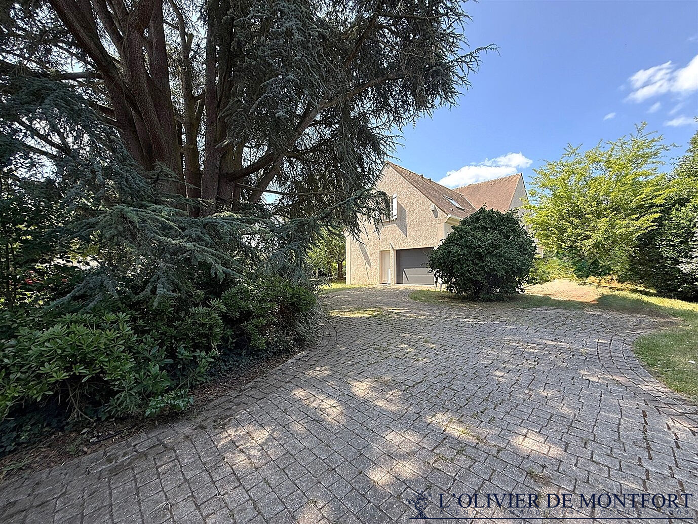 Agence immobilière de L'OLIVIER DE MONTFORT Mere - L'OLIVIER DE MONFORT