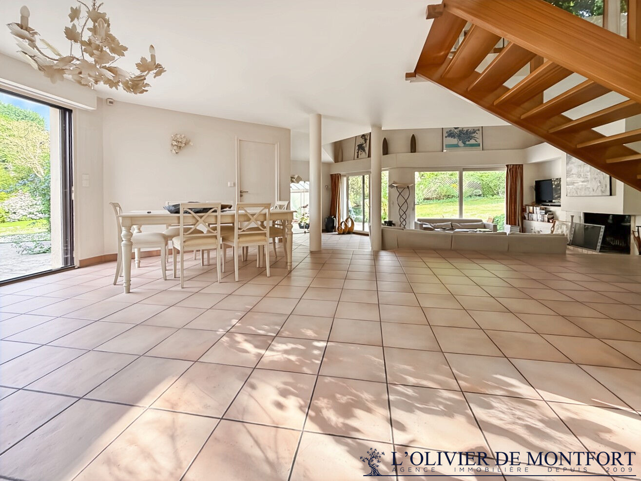 Photo Maison Architecte de 9 pièce(s) 300 m² au sol image 5/6