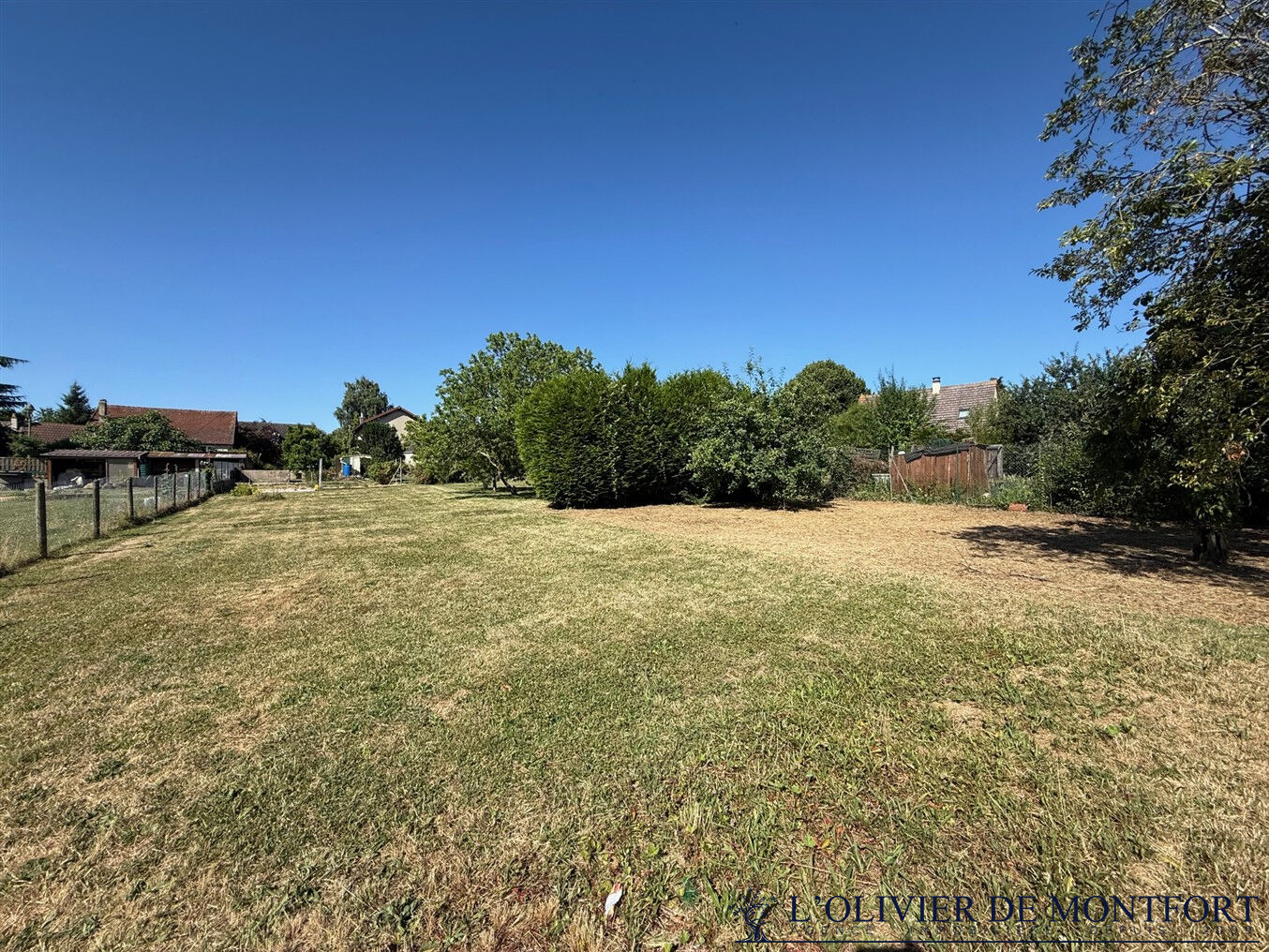 Photo Terrain de 1042 m² sur Méré image 1/6