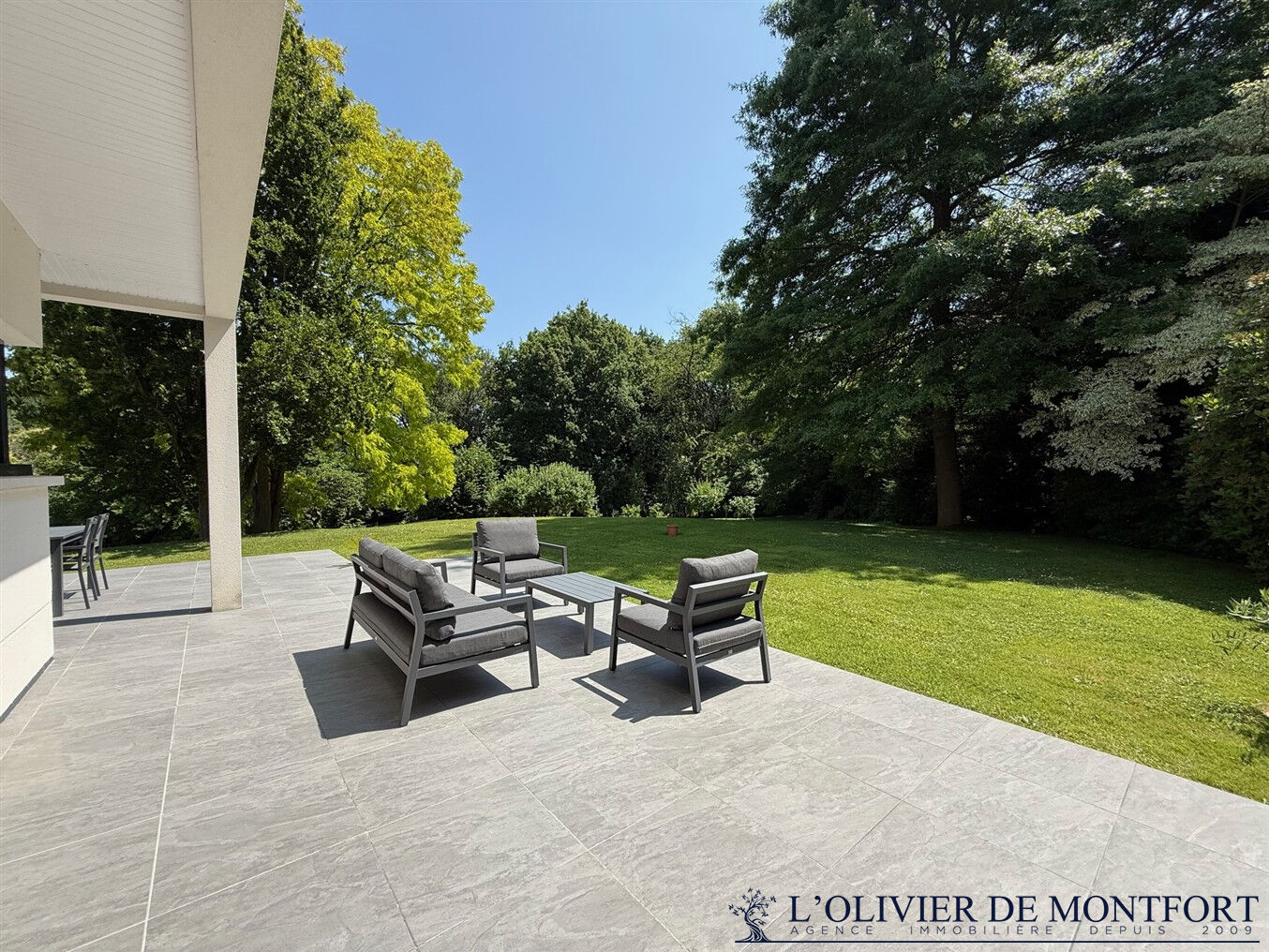 Photo Maison contemporaine de 6 pièce(s) 165 m2 image 5/6