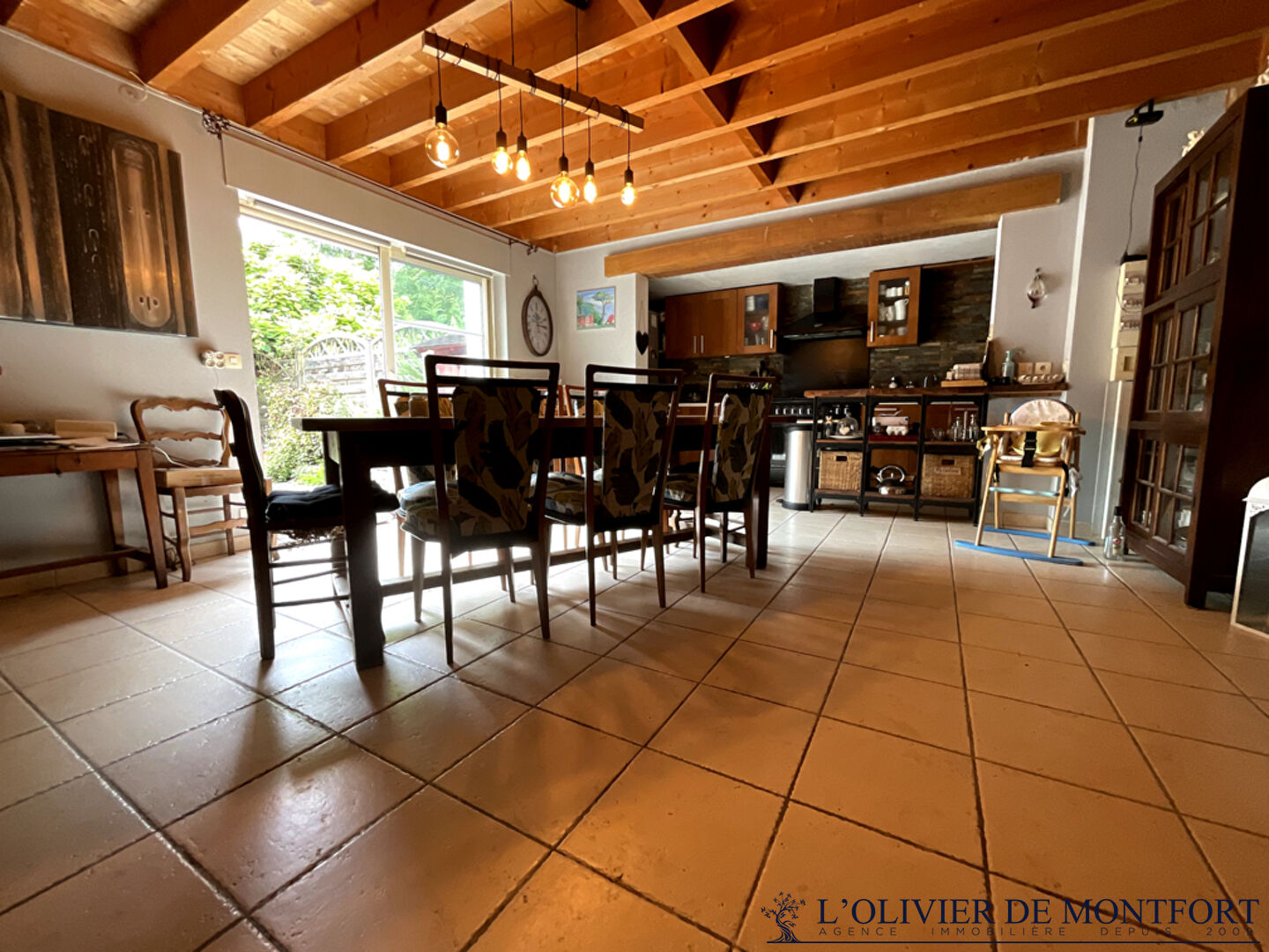 Photo Maison 6 pièce(s) 190 m2 image 5/6