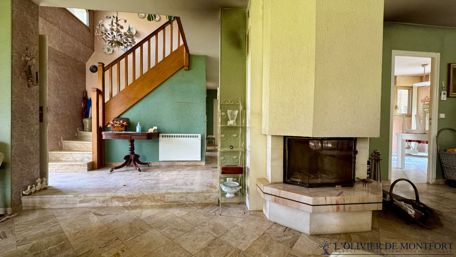 Photo Superbe Maison à Vendre à Saint Rémy L'Honoré - 6 Chambres et Grand Terrain ! image 6/6