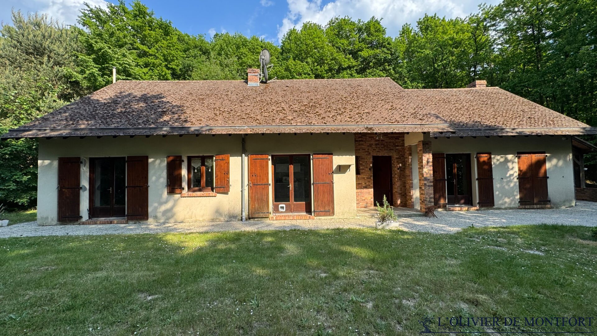 Agence immobilière de L'OLIVIER DE MONTFORT Mere - L'OLIVIER DE MONFORT