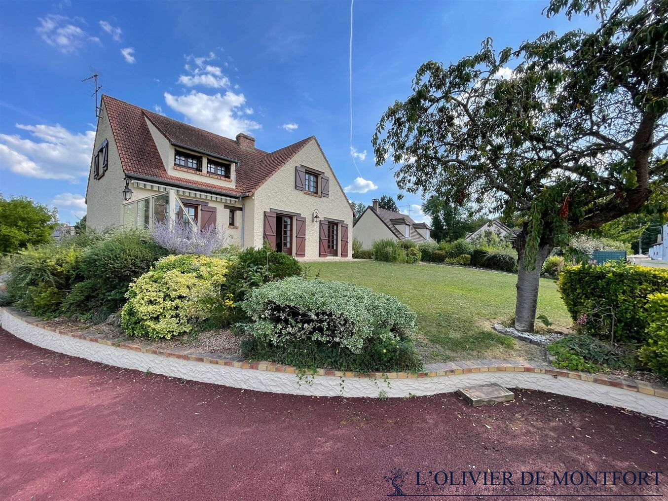 Agence immobilière de L'OLIVIER DE MONTFORT Mere - L'OLIVIER DE MONFORT