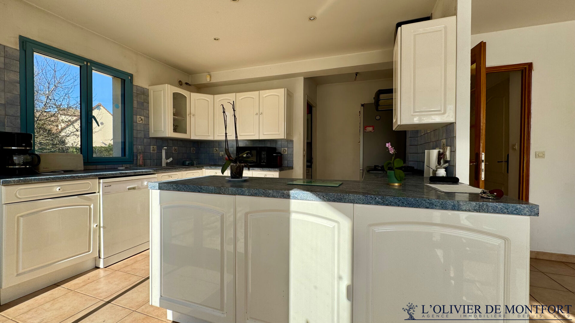 Photo Maison Galluis 6 pièce(s) 153 m2 image 6/6