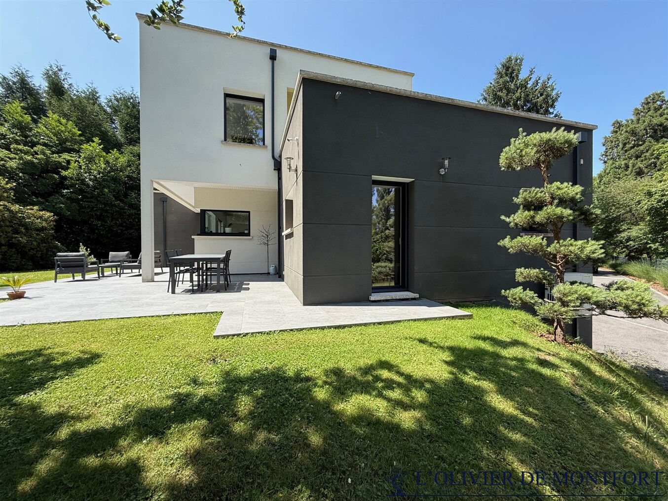 Agence immobilière de L'OLIVIER DE MONTFORT Mere - L'OLIVIER DE MONFORT