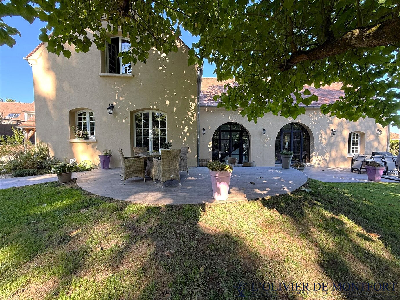 Agence immobilière de L'OLIVIER DE MONTFORT Mere - L'OLIVIER DE MONFORT