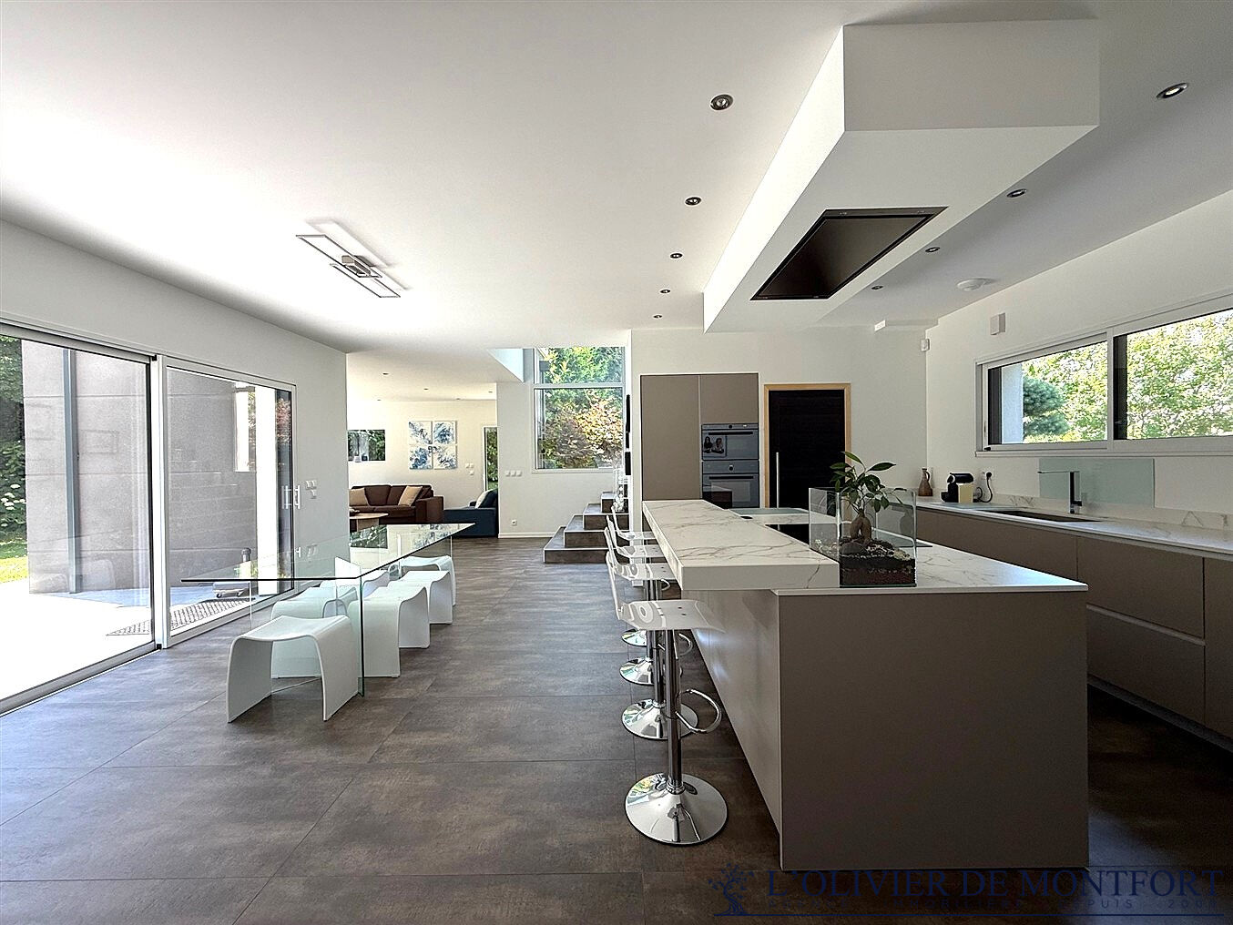 Agence immobilière de L'OLIVIER DE MONTFORT Mere - L'OLIVIER DE MONFORT