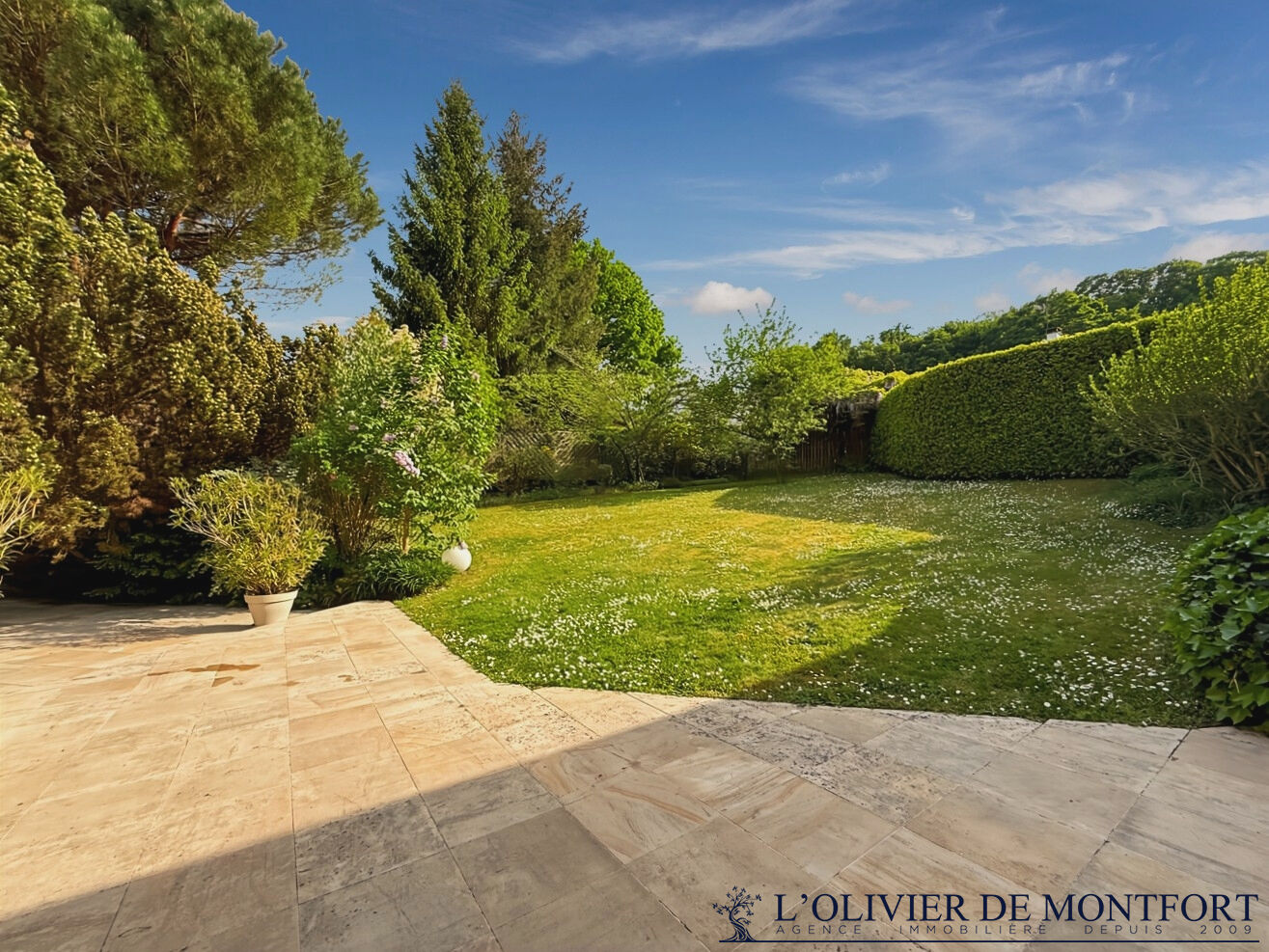 Agence immobilière de L'OLIVIER DE MONTFORT Mere - L'OLIVIER DE MONFORT