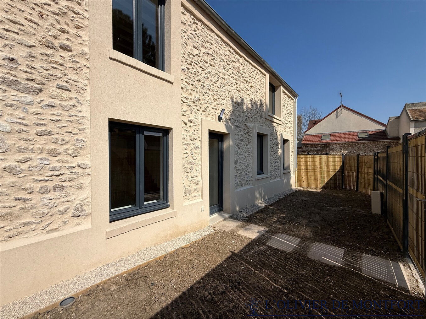 Agence immobilière de L'OLIVIER DE MONTFORT Mere - L'OLIVIER DE MONFORT