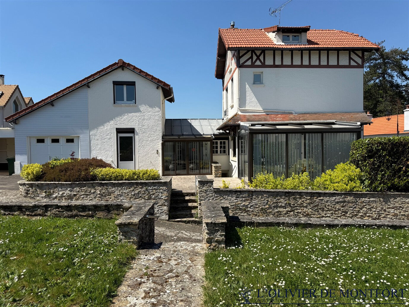 Agence immobilière de L'OLIVIER DE MONTFORT Mere - L'OLIVIER DE MONFORT