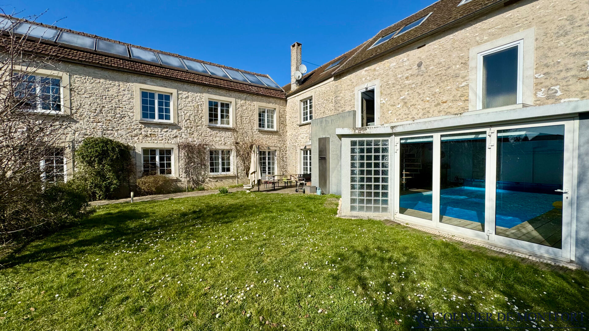 Agence immobilière de L'OLIVIER DE MONTFORT Mere - L'OLIVIER DE MONFORT