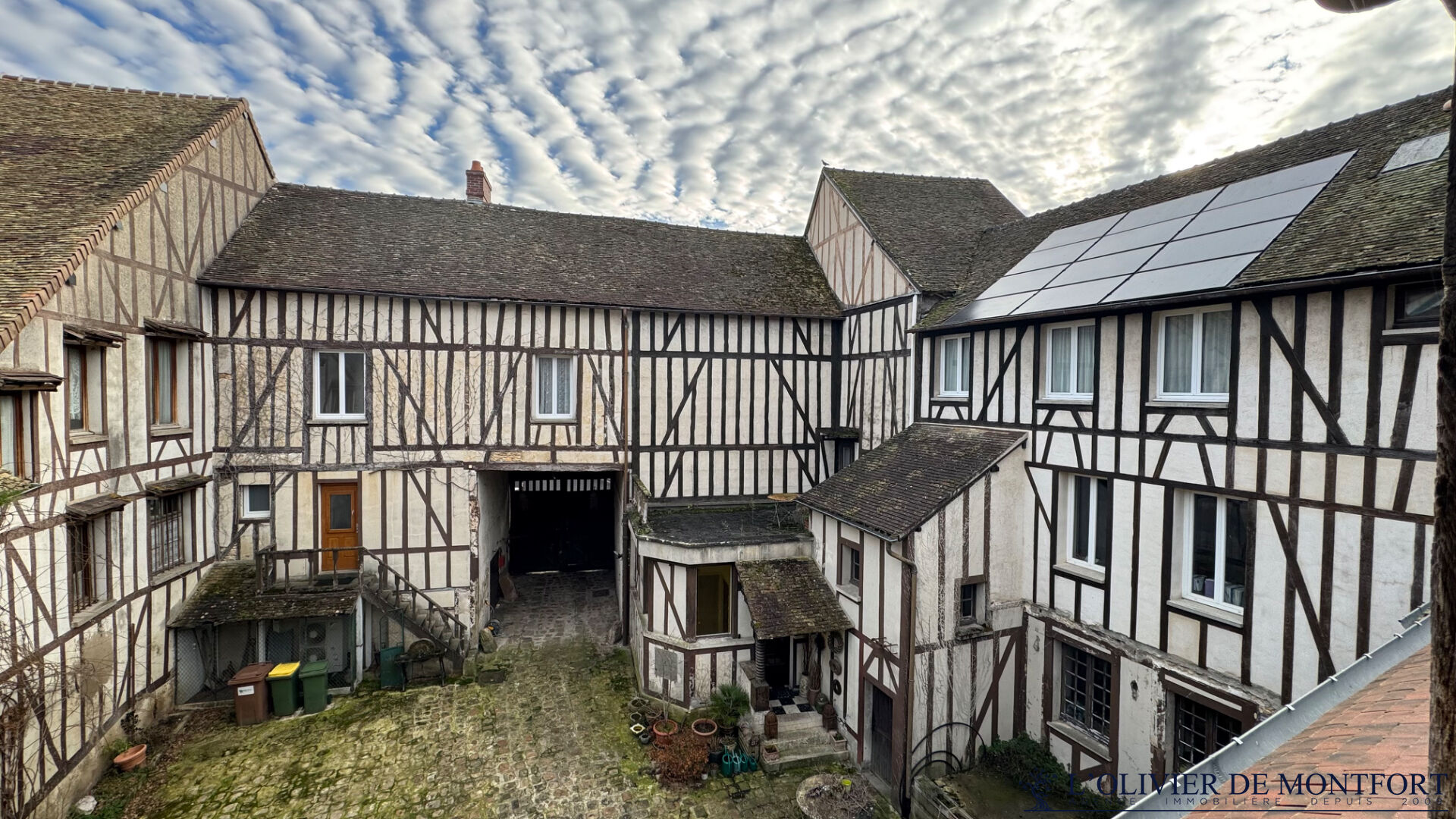 Agence immobilière de L'OLIVIER DE MONTFORT Mere - L'OLIVIER DE MONFORT