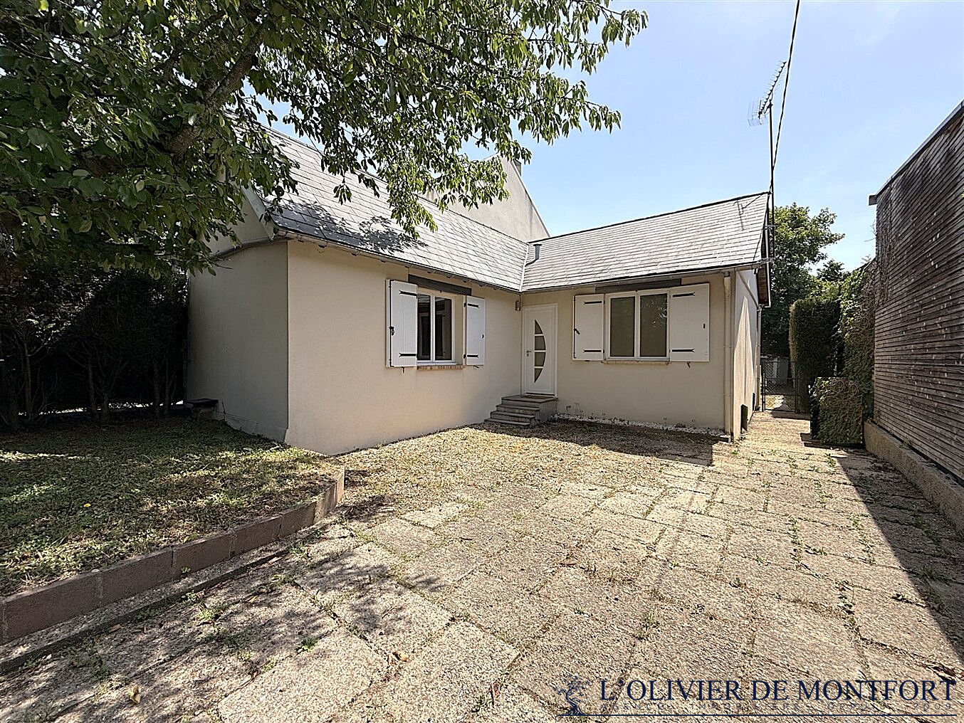 Agence immobilière de L'OLIVIER DE MONTFORT Mere - L'OLIVIER DE MONFORT