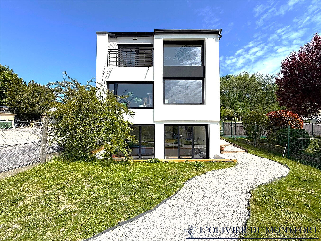 Agence immobilière de L'OLIVIER DE MONTFORT Mere - L'OLIVIER DE MONFORT