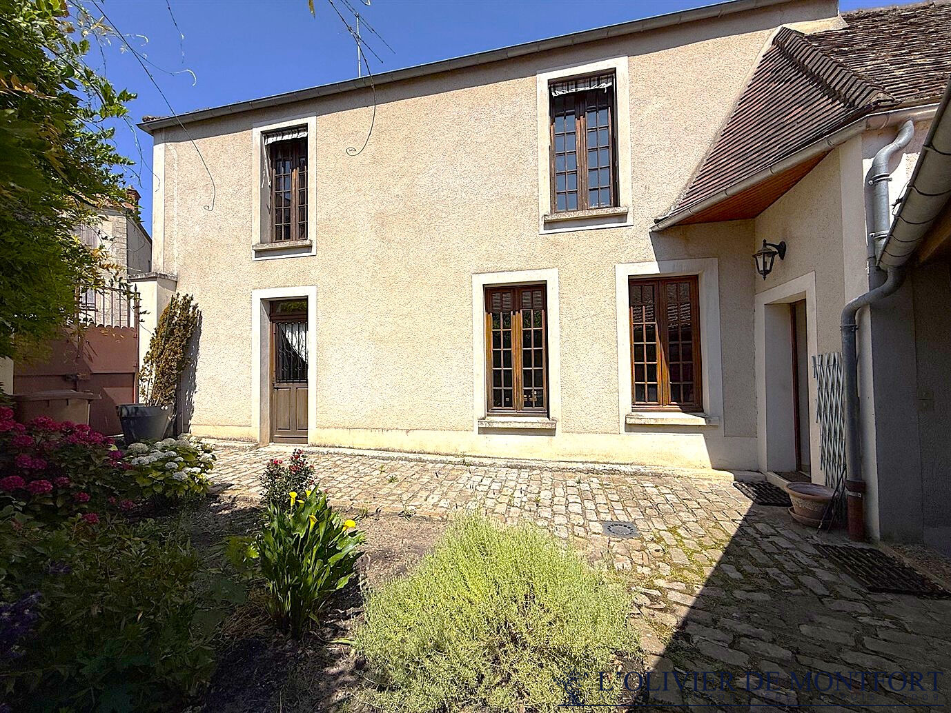 Agence immobilière de L'OLIVIER DE MONTFORT Mere - L'OLIVIER DE MONFORT